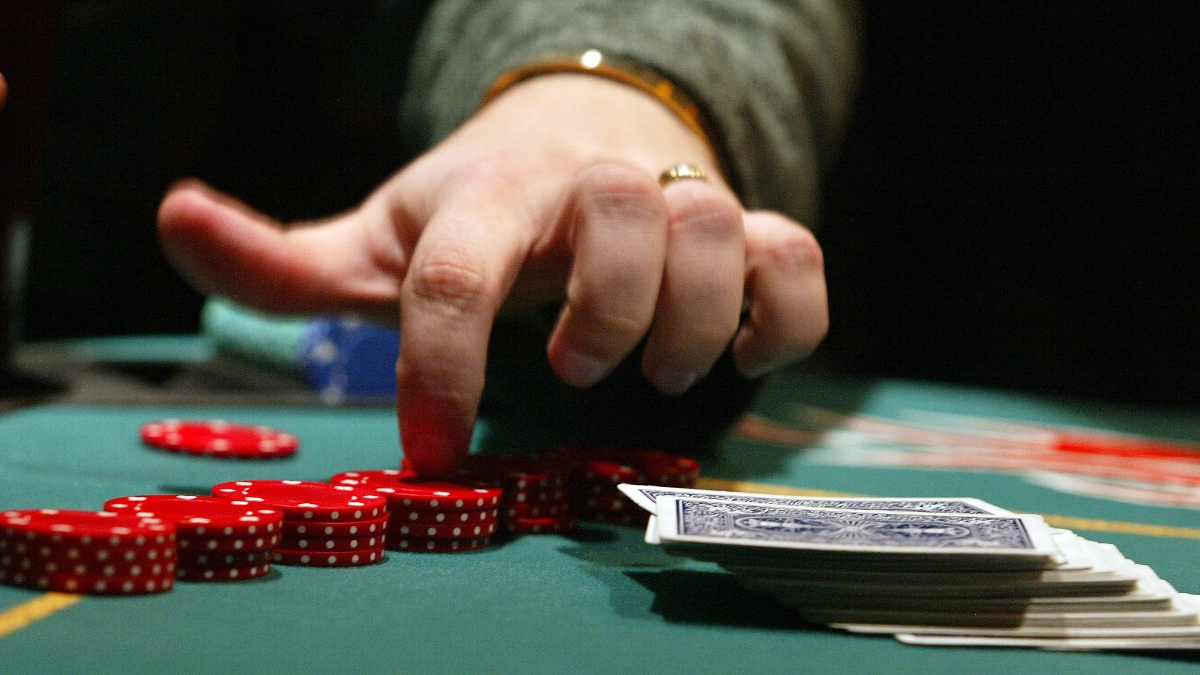5 Tips on How to Play Poker