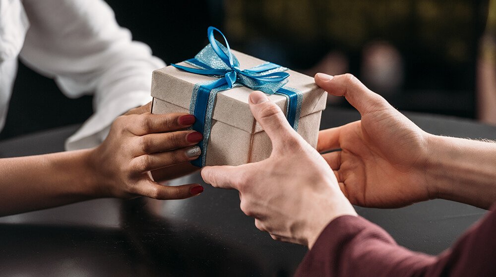 The Role of Corporate Gifts in Building a Strong Company Culture